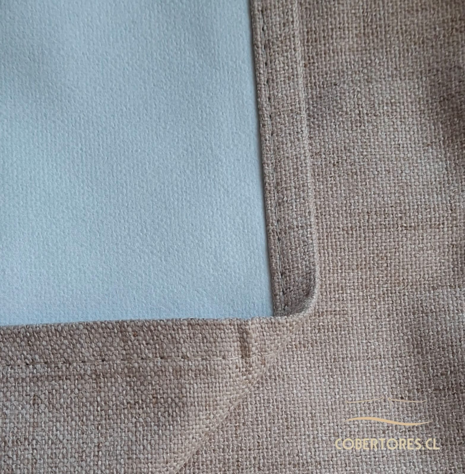 Cortina Blackout Engomada Beige - Imagen 2