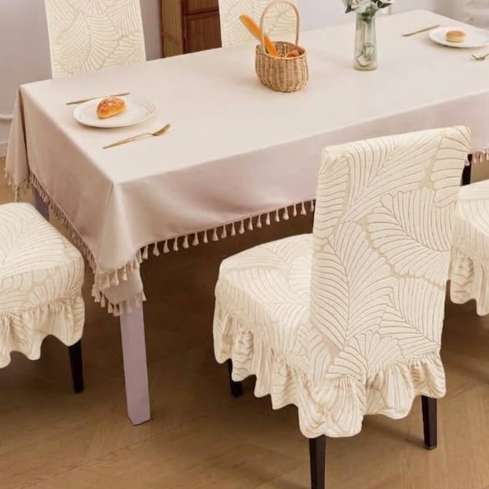 Set 6 Fundas de Silla Texturizadas Hojas Crema con Vuelo - Imagen 2